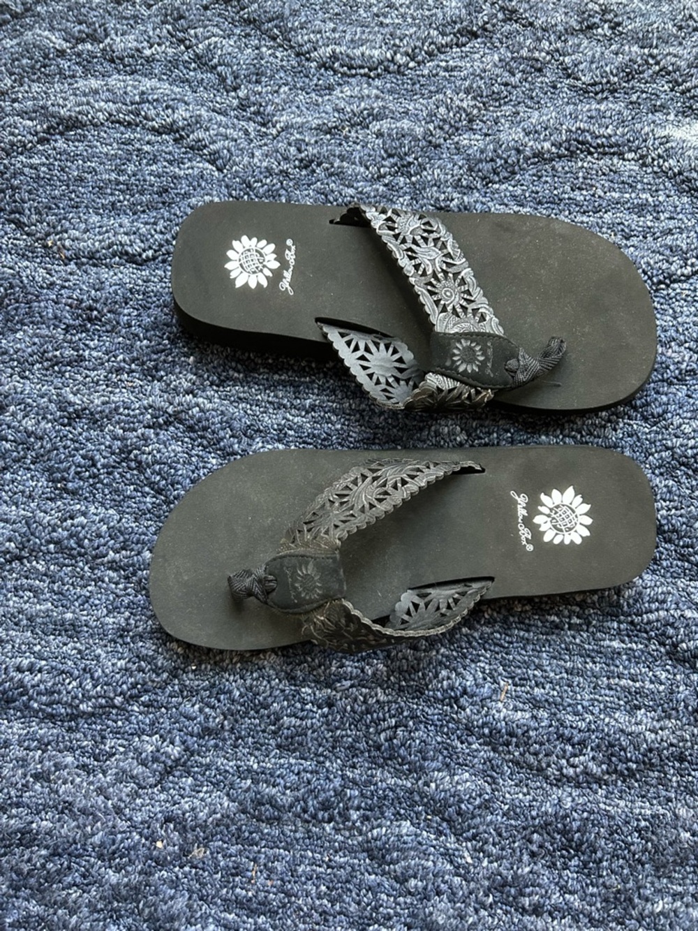Yellow Box Black Floral Cutout Flip Flop Sandals - Picture 2 of 3